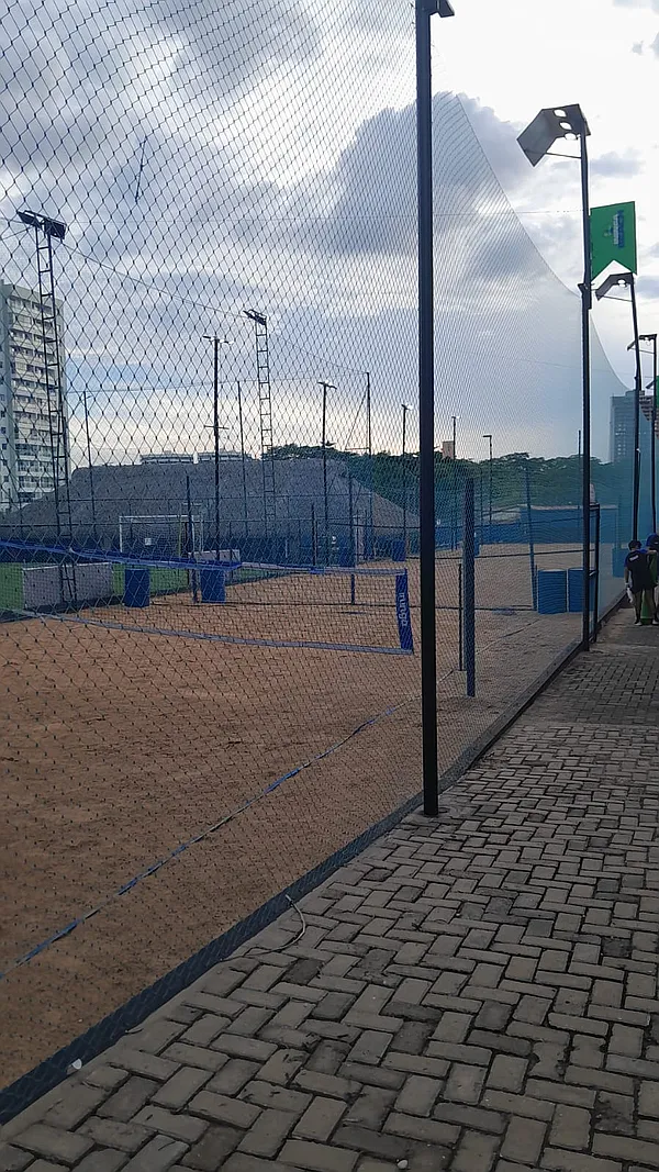 Rede esportiva instalada em área de lazer